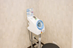 クリニックの血圧計の写真　神戸市灘区おおや内科の肥満外来・メディカルダイエット（JR六甲道駅近く）で身体測定検査　